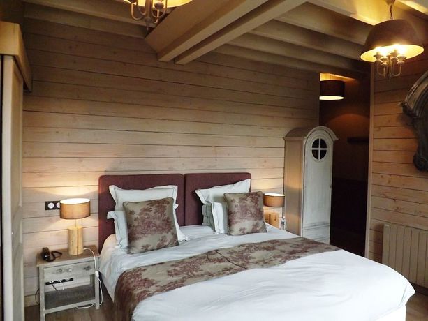 Imagen de la habitación del Hotel Le Grand Cerf And Spa. Foto 9