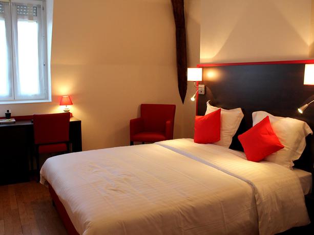 Imagen de la habitación del Hotel Le Grand, Ch&acirc;teau-Du-Loir. Foto 7