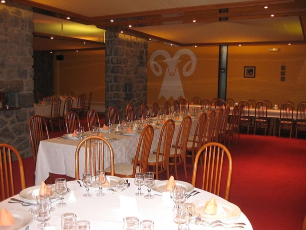 Imagen del bar/restaurante del Hotel Le Grand De Besse. Foto 4
