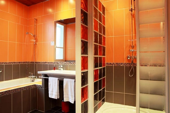 Imagen de la habitación del Hotel Le Grand De Valenciennes. Foto 4