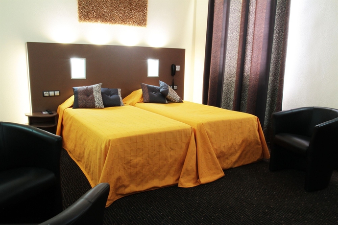 Imagen de la habitación del Hotel Le Grand De Valenciennes. Foto 10