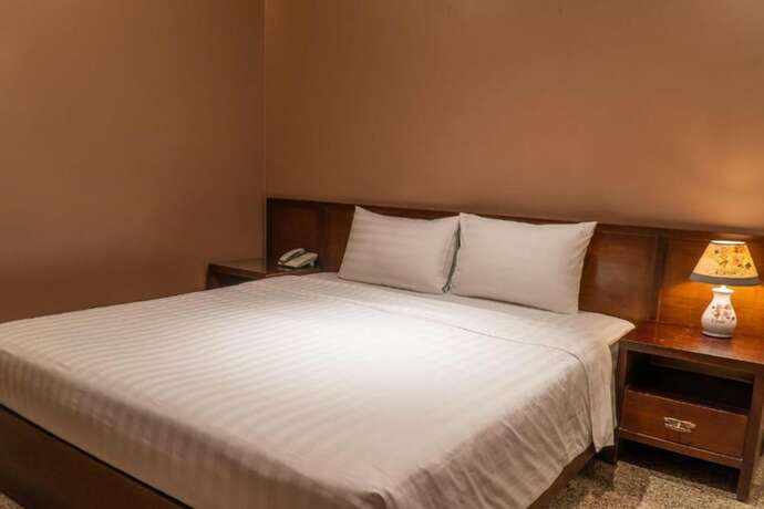 Imagen de la habitación del Hotel Le Grand Hanoi. Foto 36
