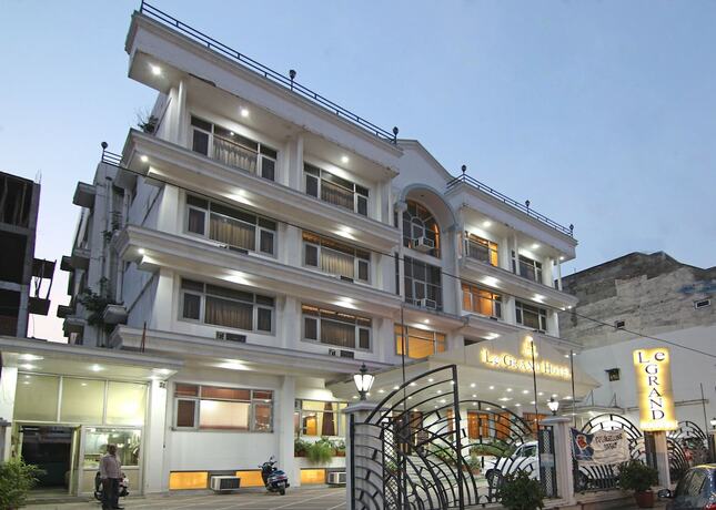 Imagen general del Hotel Le Grand, Haridwar. Foto 11