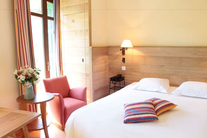 Imagen de la habitación del Hotel Le Grand H&ocirc;tel, Les Bains de Molitg. Foto 4