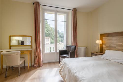 Imagen de la habitación del Hotel Le Grand H&ocirc;tel Thermal. Foto 8