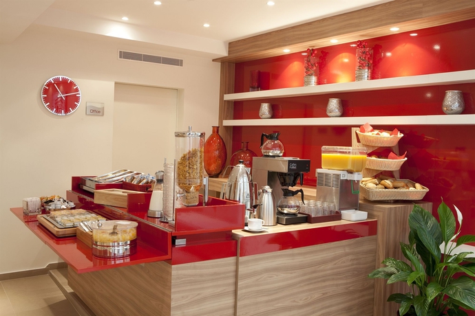 Imagen del bar/restaurante del Hotel Le Grand H&ocirc;tel de Normandie. Foto 5