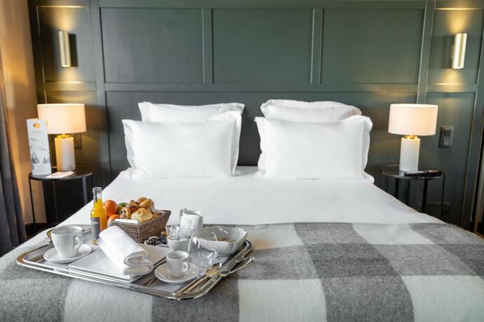Imagen de la habitación del Hotel Le Grand Hotel Courchevel 1850. Foto 11