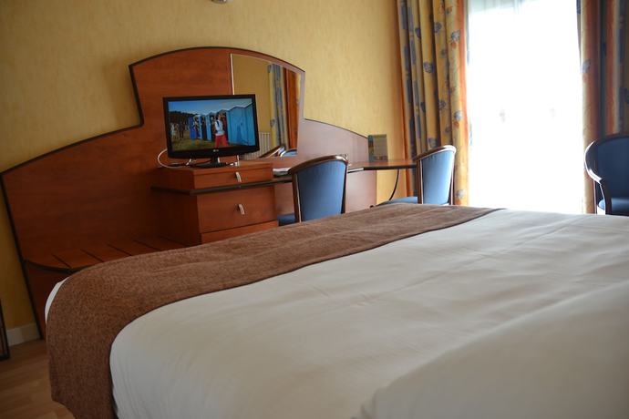 Imagen de la habitación del Hotel Le Grand Hotel, DAX. Foto 10