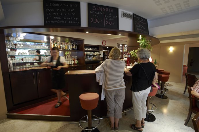 Imagen del bar/restaurante del Hotel Le Grand Hotel, DAX. Foto 6