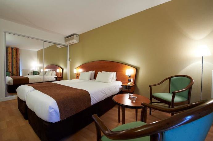 Imagen de la habitación del Hotel Le Grand Hotel, DAX. Foto 16
