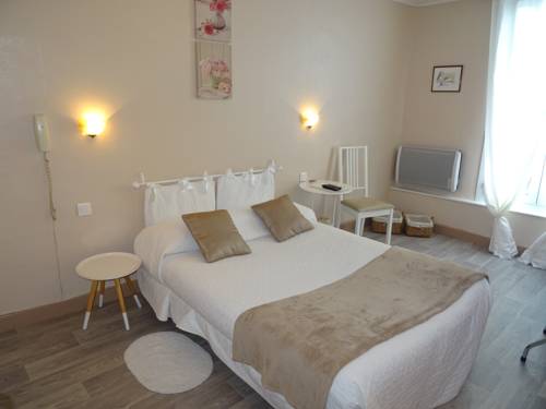 Imagen de la habitación del Hotel Le Grand Hotel. Foto 7
