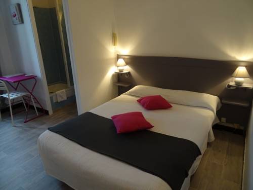 Imagen de la habitación del Hotel Le Grand Hotel. Foto 13