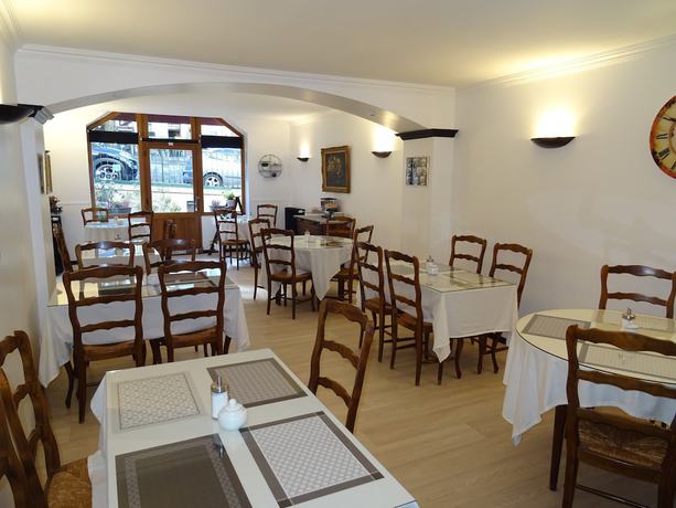 Imagen del bar/restaurante del Hotel Le Grand Hotel. Foto 5
