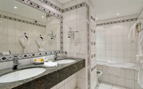 Imagen de la habitación del Hotel Le Grand Hotel & Spa. Foto 5