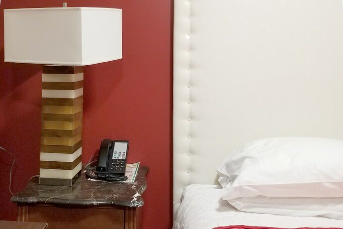 Imagen general del Hotel Le Grand Kent Motel. Foto 4