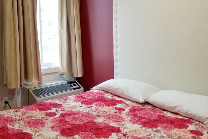 Imagen general del Hotel Le Grand Kent Motel. Foto 12