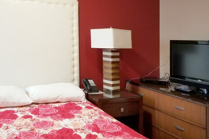 Imagen general del Hotel Le Grand Kent Motel. Foto 14