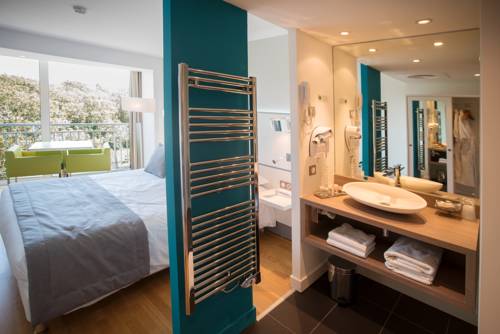 Imagen de la habitación del Hotel Le Grand Large. Foto 14