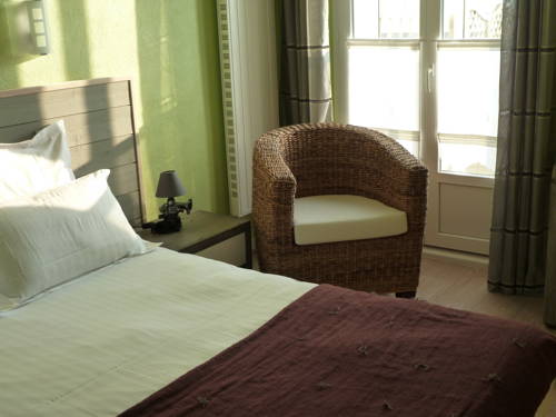 Imagen de la habitación del Hotel Le Grand Large. Foto 15