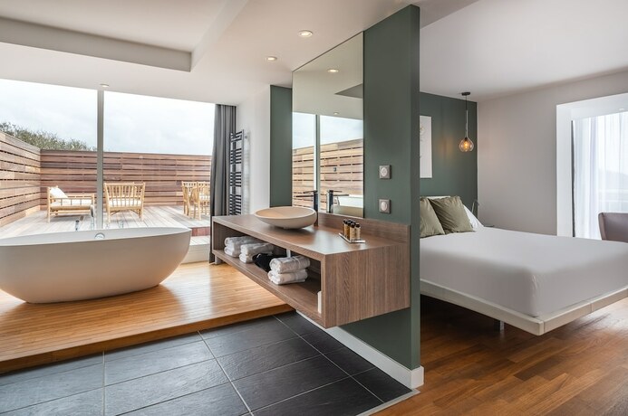 Imagen de la habitación del Hotel Le Grand Large. Foto 19