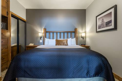 Imagen de la habitación del Hotel Le Grand Lodge Mont Tremblant. Foto 15