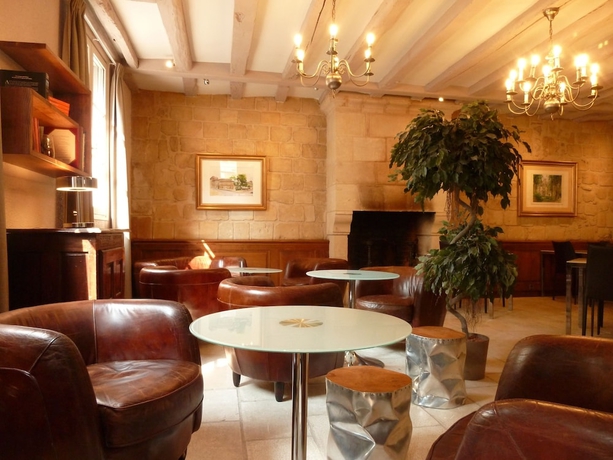 Imagen de los interiores del Hotel Le Grand Monarque, Azay Le Rideau. Foto 19