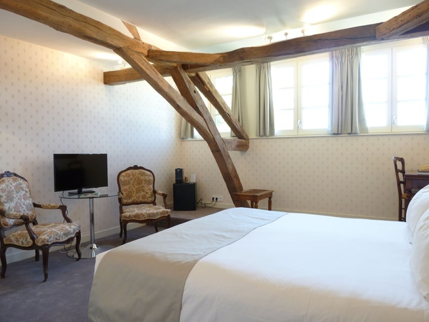 Imagen de la habitación del Hotel Le Grand Monarque, Azay Le Rideau. Foto 13