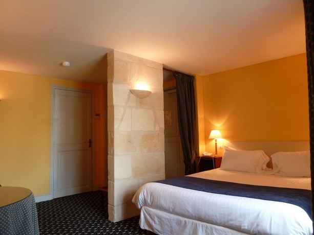 Imagen de la habitación del Hotel Le Grand Monarque, Azay Le Rideau. Foto 18