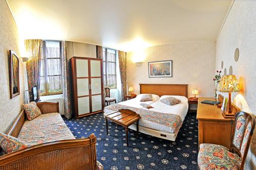 Imagen general del Hotel Le Grand Monarque, La Charité-sur-Loire. Foto 1