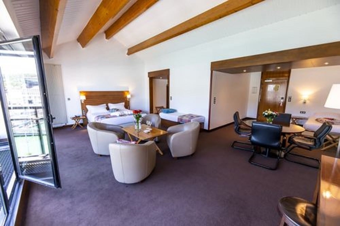 Imagen de la habitación del Hotel Le Grand Pavois. Foto 10