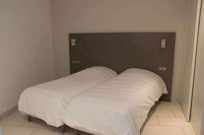 Imagen de la habitación del Hotel Le Grand Pavois, LE LAVANDOU. Foto 4