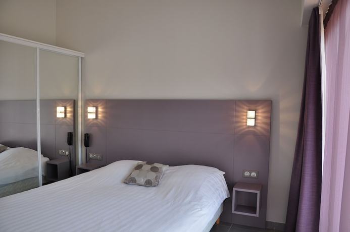 Imagen de la habitación del Hotel Le Grand Pavois, LE LAVANDOU. Foto 9