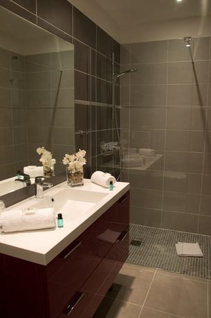 Imagen de la habitación del Hotel Le Grand Pavois, LE LAVANDOU. Foto 15