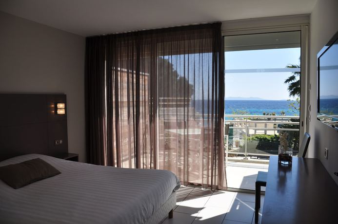Imagen de la habitación del Hotel Le Grand Pavois, LE LAVANDOU. Foto 16