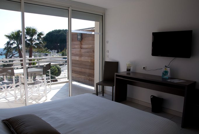 Imagen de la habitación del Hotel Le Grand Pavois, LE LAVANDOU. Foto 17