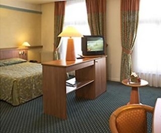 Imagen de la habitación del Hotel Le Grand, Roubaix. Foto 3