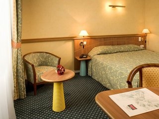 Imagen de la habitación del Hotel Le Grand, Roubaix. Foto 4