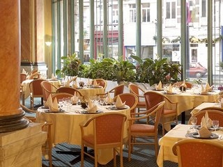 Imagen del bar/restaurante del Hotel Le Grand, Roubaix. Foto 2