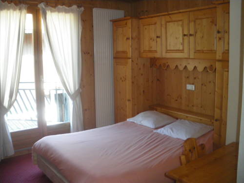 Imagen de la habitación del Hotel Le Grand Tetras, Morzine. Foto 6