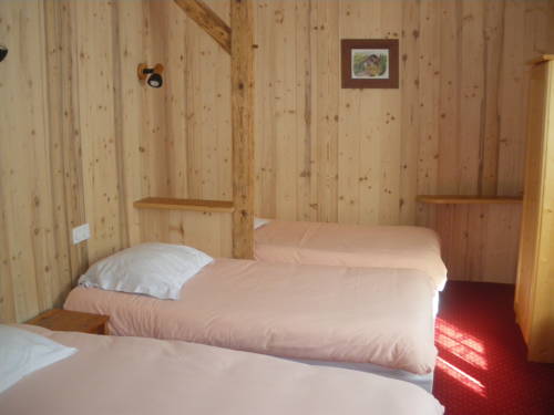 Imagen de la habitación del Hotel Le Grand Tetras, Morzine. Foto 11