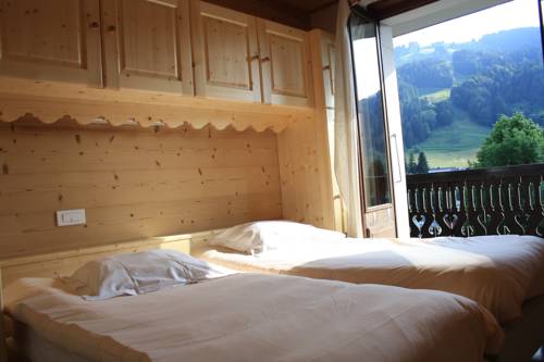 Imagen de la habitación del Hotel Le Grand Tetras, Morzine. Foto 13
