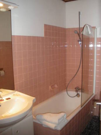 Imagen de la habitación del Hotel Le Grand Tetras, Morzine. Foto 15