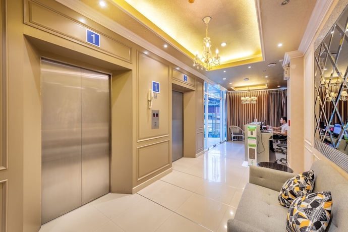Imagen de los interiores del Hotel Le Grande City Pratunam. Foto 19