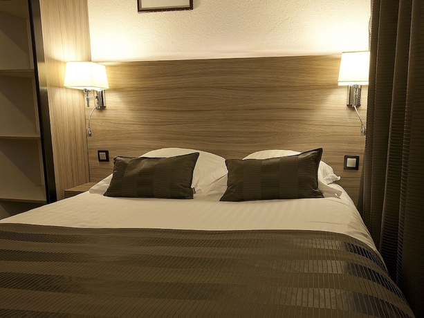 Imagen de la habitación del Hotel Le Grillon, Estrasburgo. Foto 15