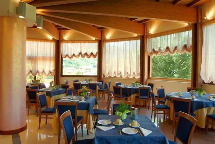 Imagen del bar/restaurante del Hotel Le Grotte. Foto 1