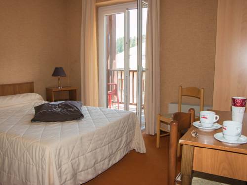 Imagen de la habitación del Hotel Le Guilazur. Foto 3