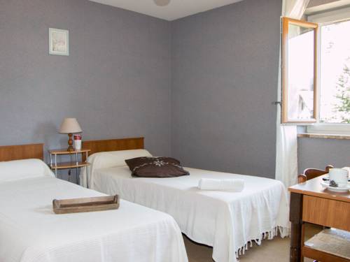 Imagen de la habitación del Hotel Le Guilazur. Foto 5