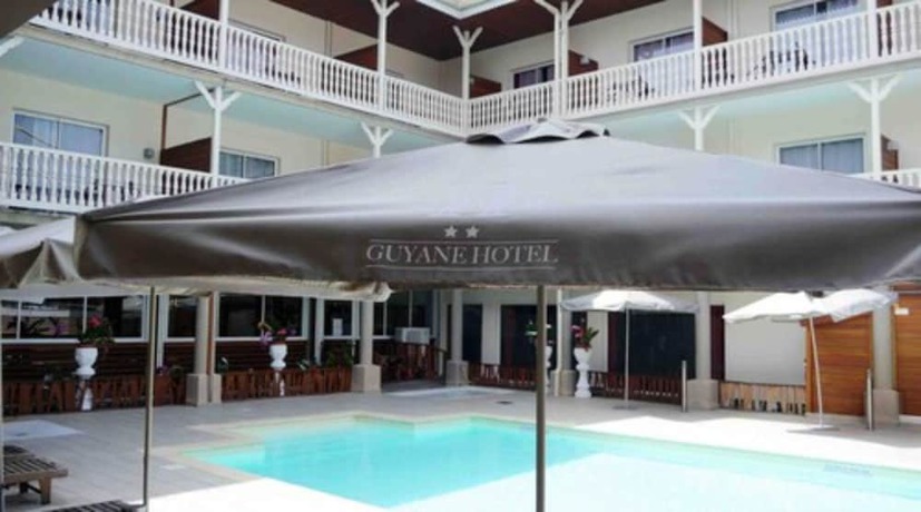 Imagen de la piscina del Hotel Le Guyane H&ocirc;tel. Foto 20
