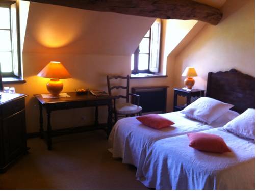 Imagen de la habitación del Hotel Le Hameau De Barboron. Foto 2