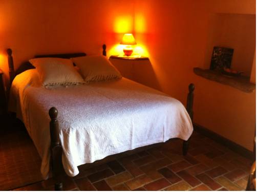 Imagen de la habitación del Hotel Le Hameau De Barboron. Foto 3